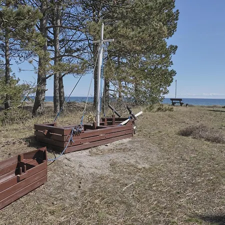 Dom wakacyjny Older With Sea View Close To A *