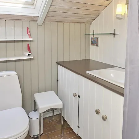 Dom wakacyjny Older With Sea View Close To A Ebeltoft